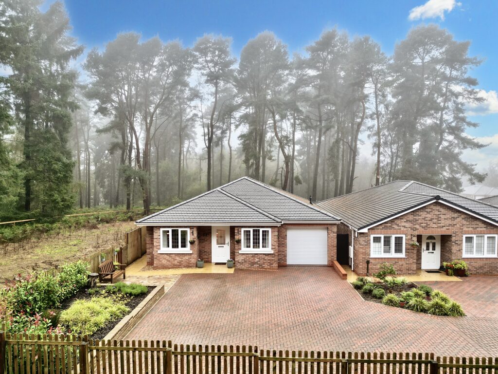 Burnt Oaks Place, Loggerheads, TF9