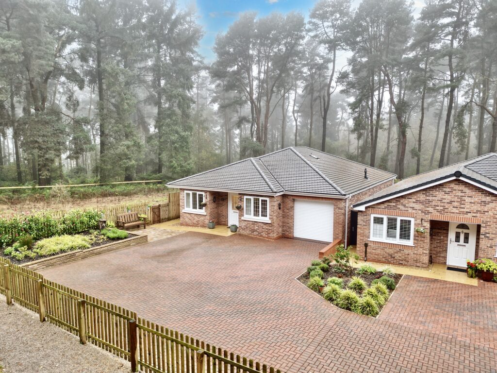 Burnt Oaks Place, Loggerheads, TF9