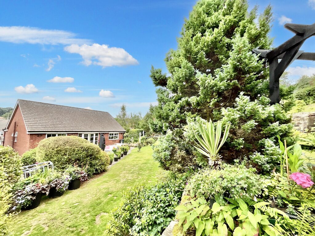 Redhill Drive, Tean, ST10