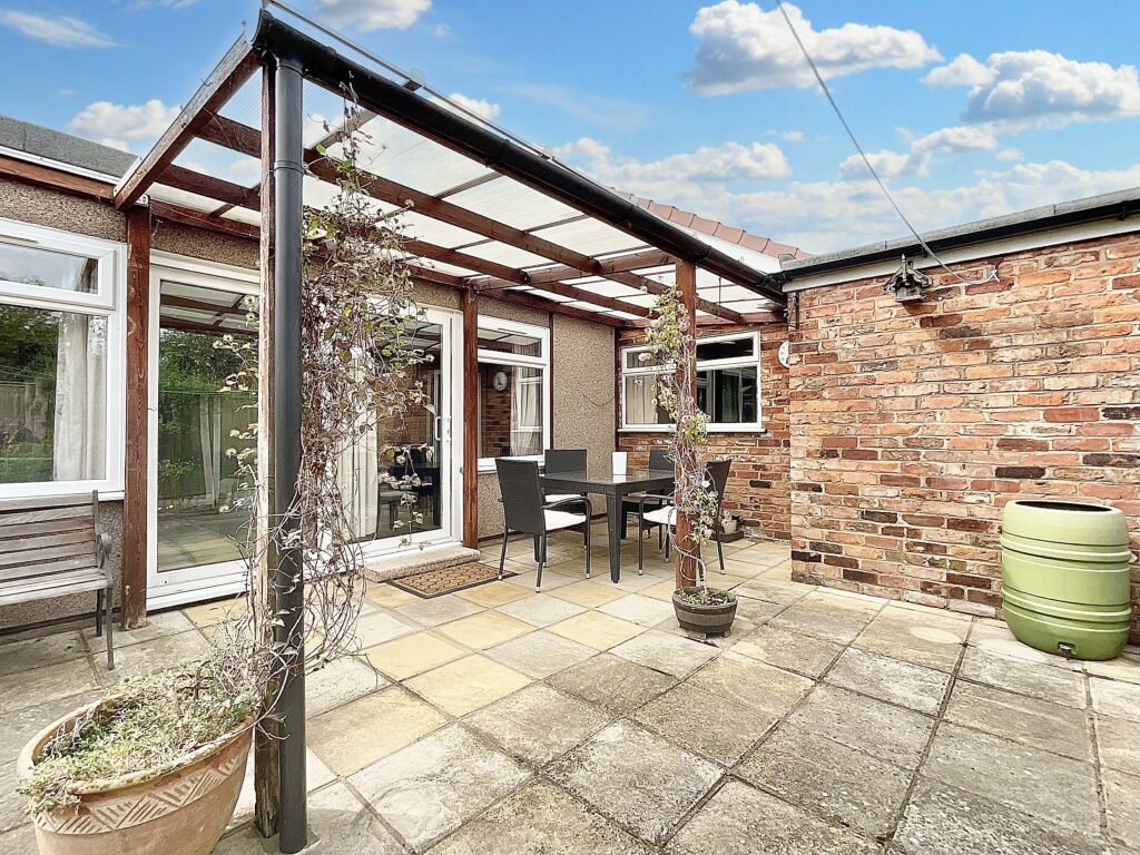 Woolston Drive, Hough, CW2