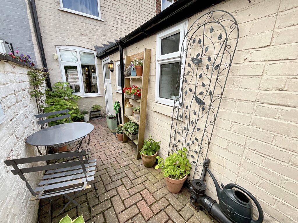Main Road, Shavington, CW2