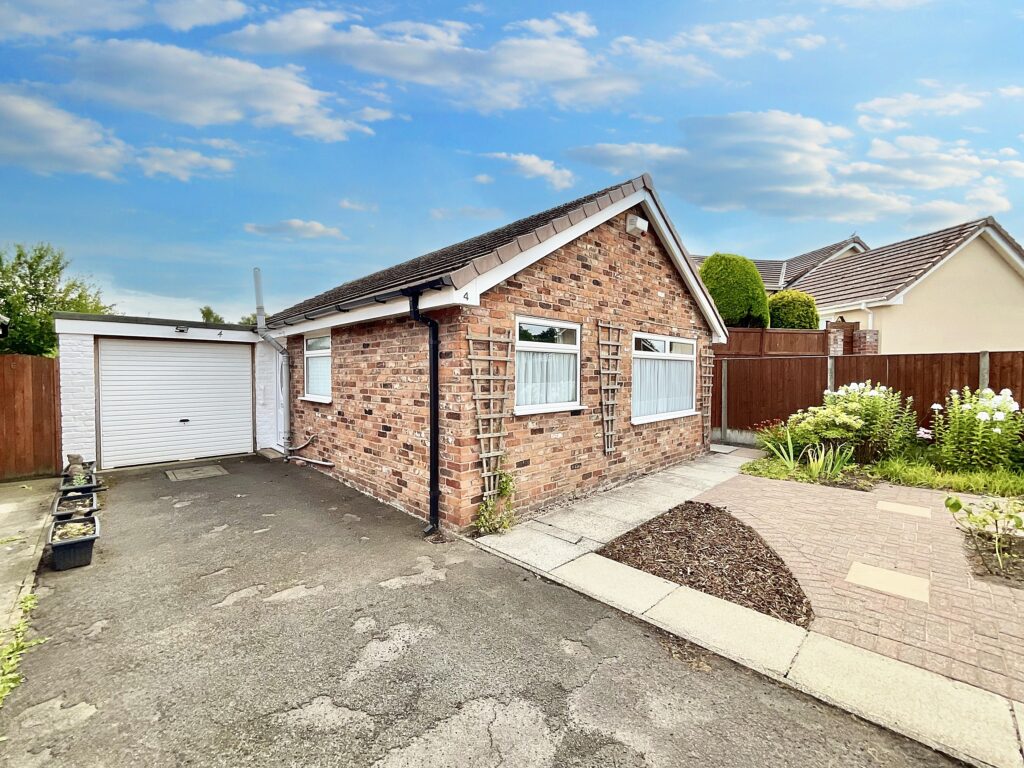 Woolston Drive, Hough, CW2