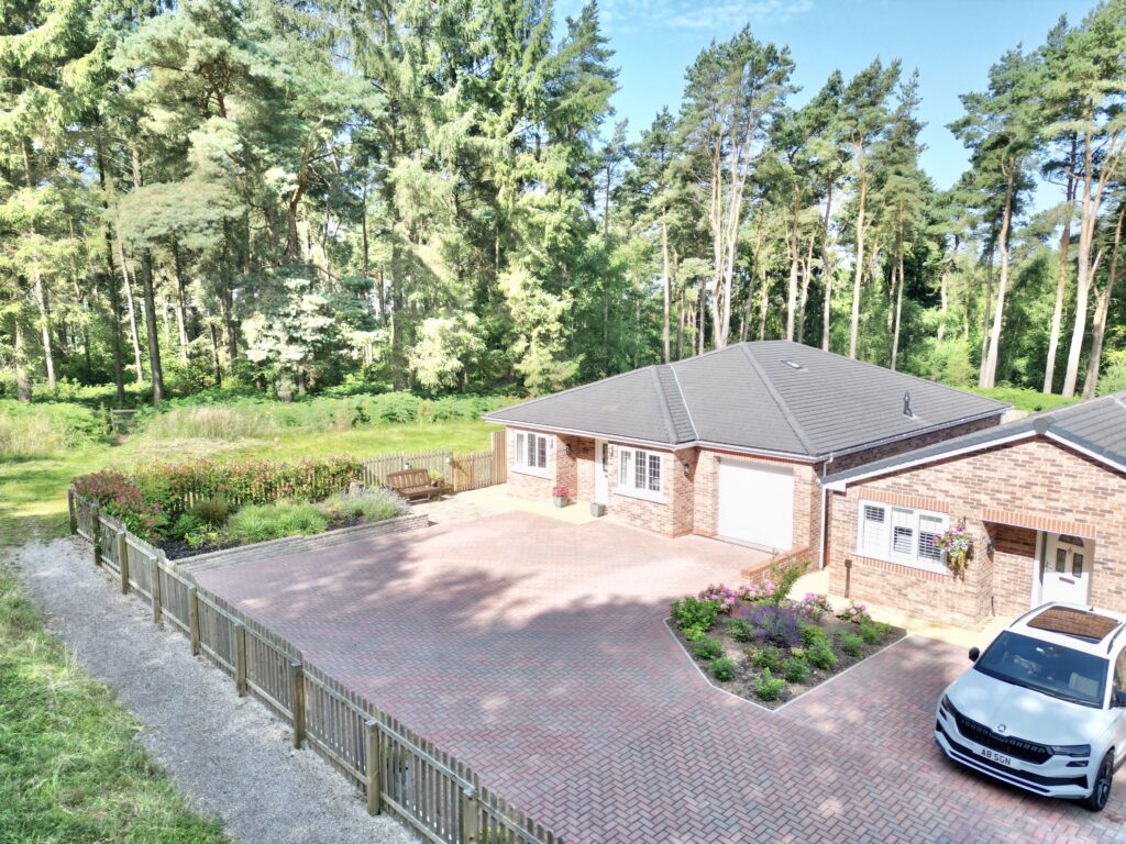 Burnt Oaks Place, Loggerheads, TF9