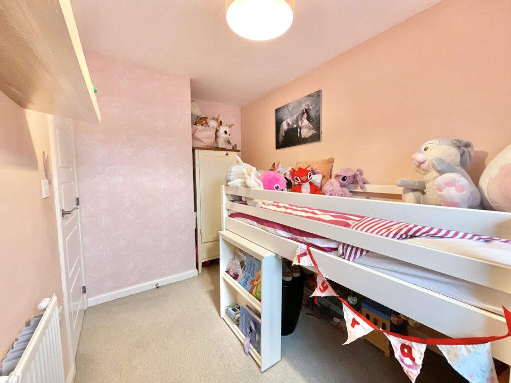 Dorney Close, Yarnfield, ST15
