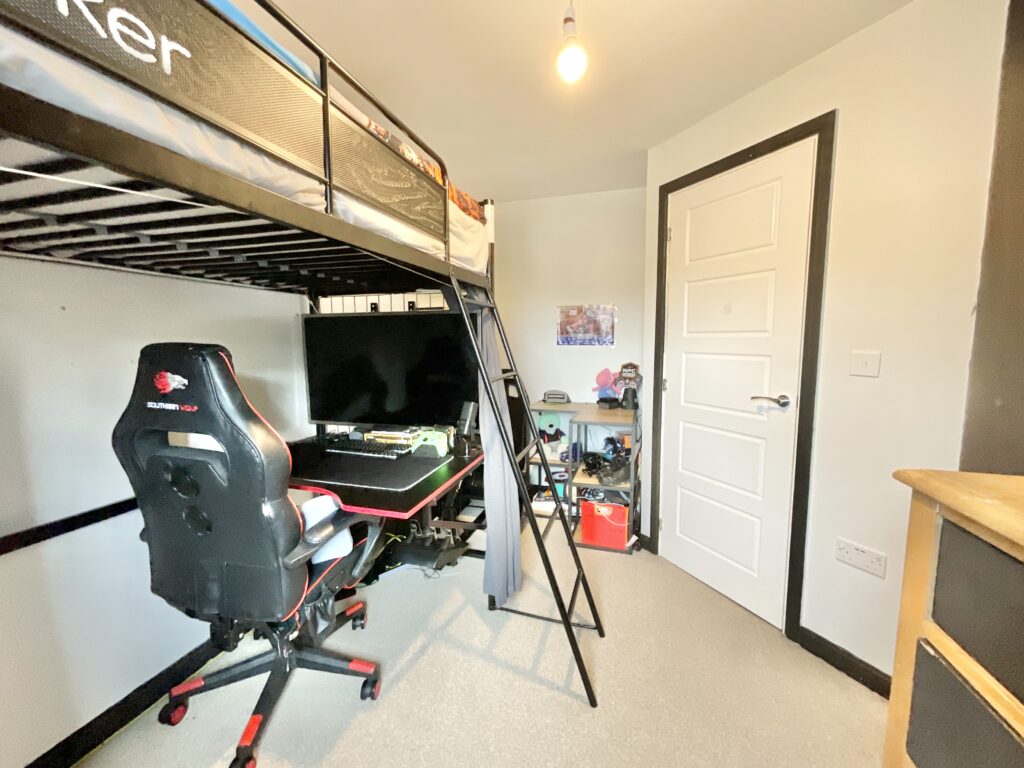 Dorney Close, Yarnfield, ST15
