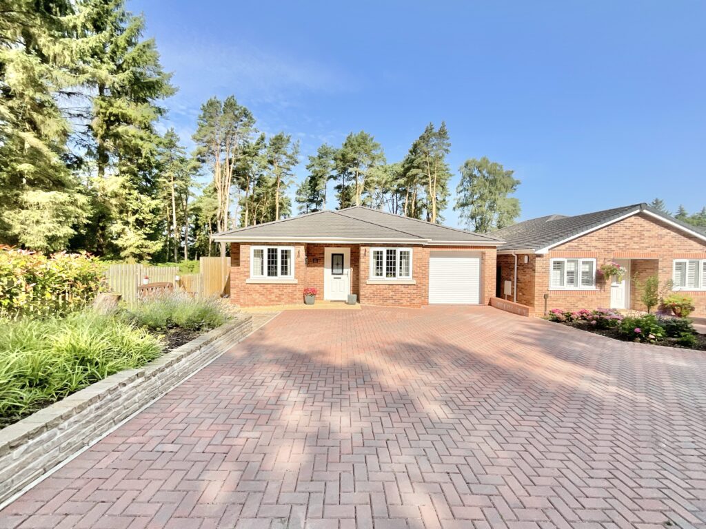 Burnt Oaks Place, Loggerheads, TF9