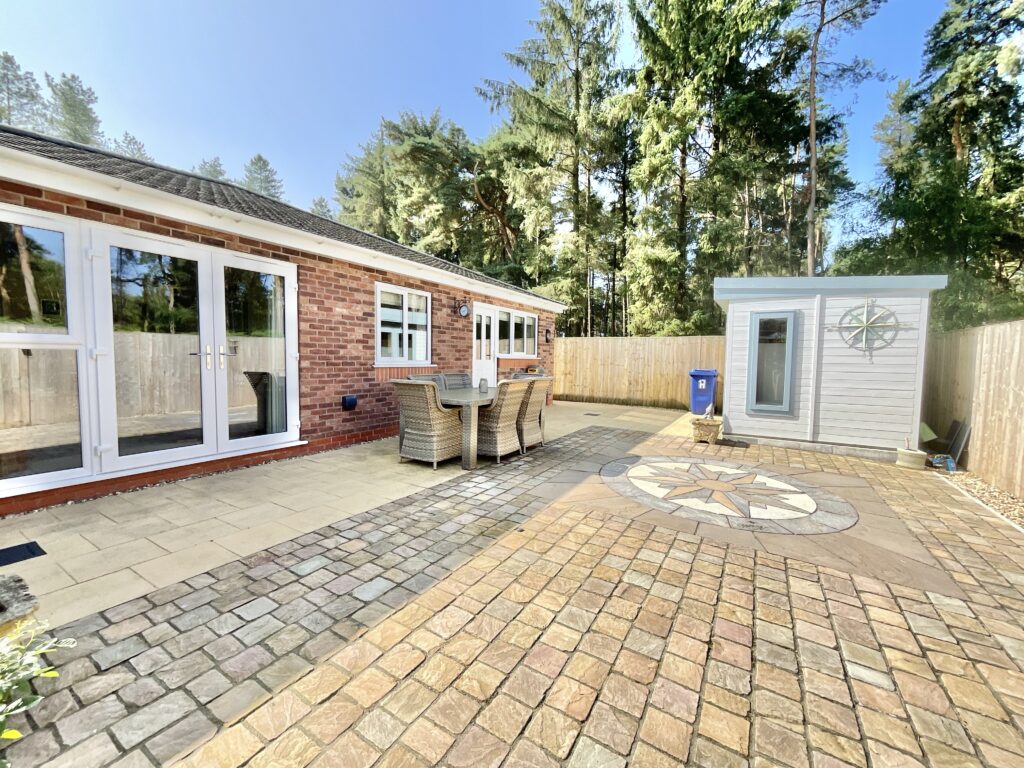 Burnt Oaks Place, Loggerheads, TF9