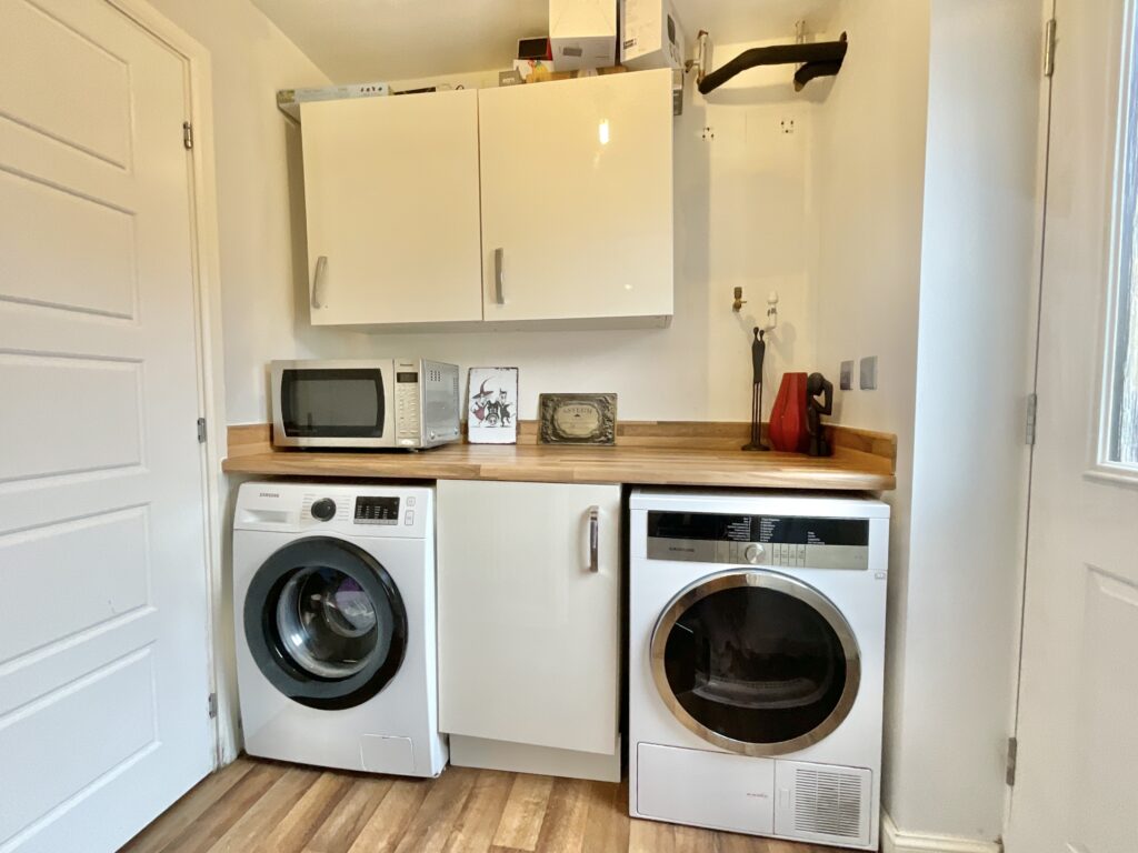Dorney Close, Yarnfield, ST15