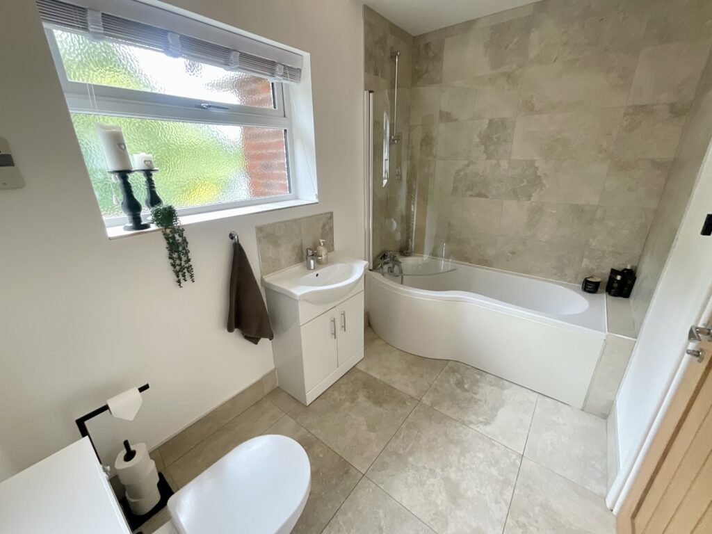 Top Road, Acton Trussell, ST17