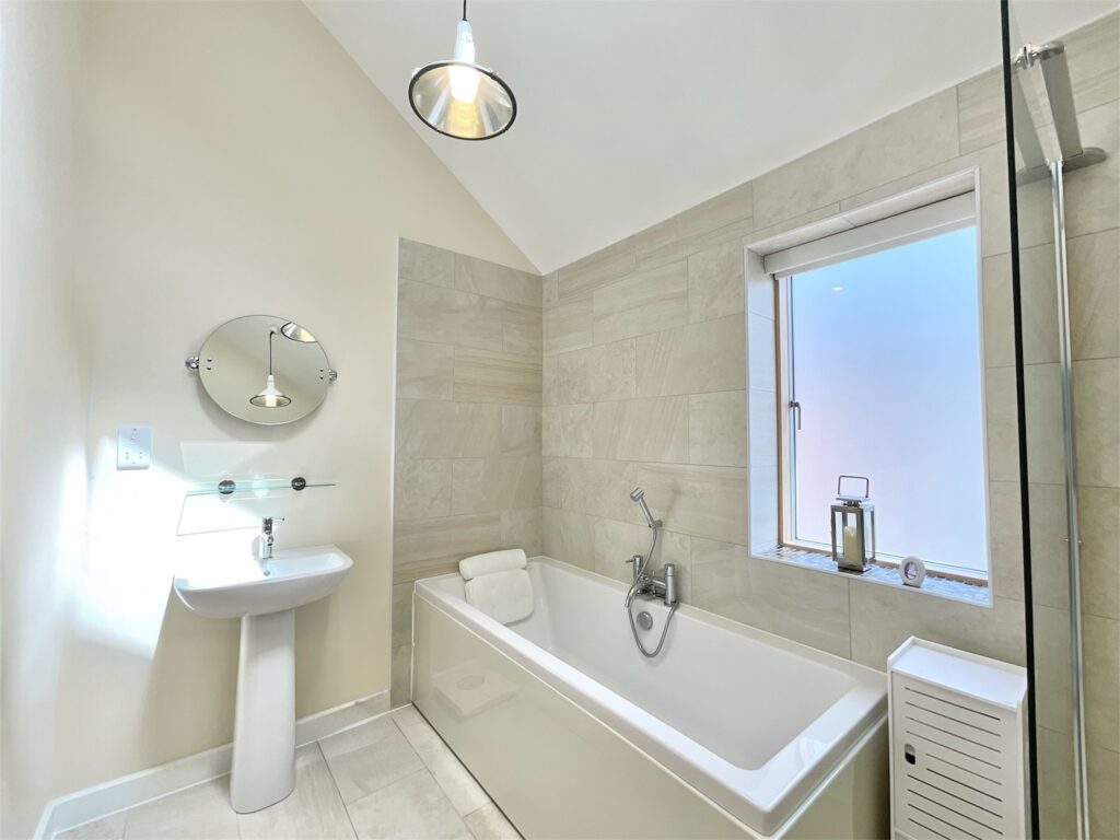 Farm View, Stoke-On-Trent, ST4