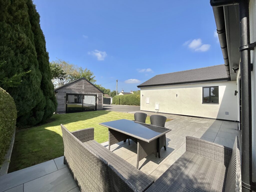 Orchard Close, Oulton, ST15