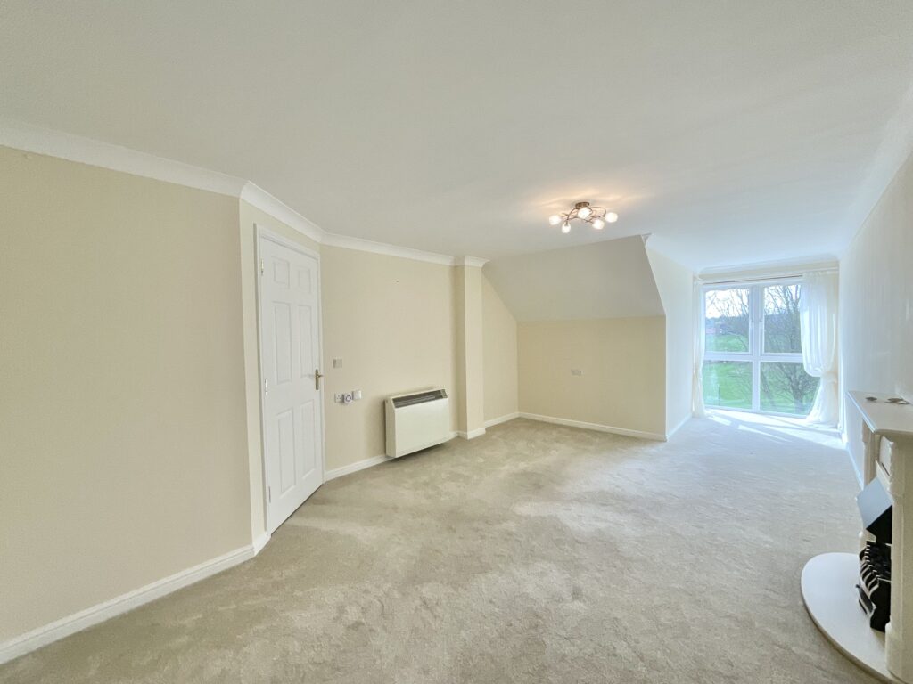 Crown Street, Stone, ST15