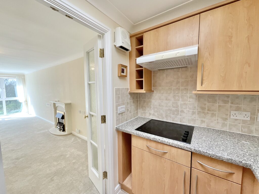 Crown Street, Stone, ST15