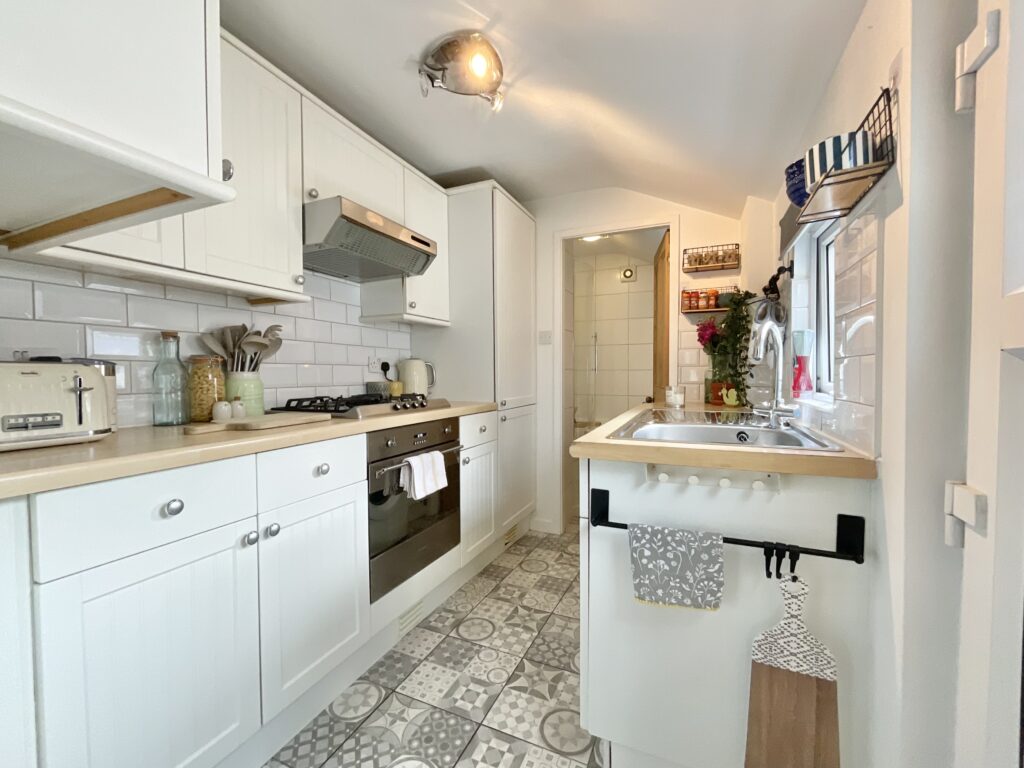 Main Road, Shavington, CW2