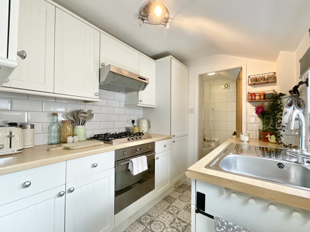 Main Road, Shavington, CW2