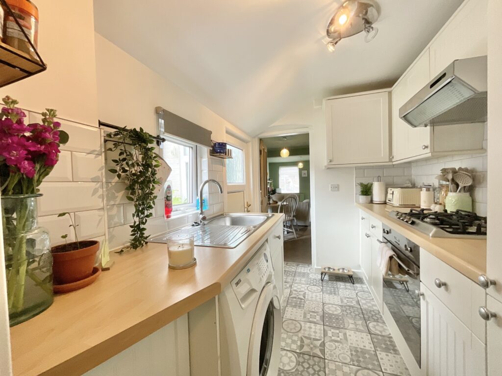 Main Road, Shavington, CW2