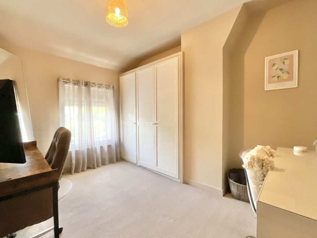 Main Road, Shavington, CW2