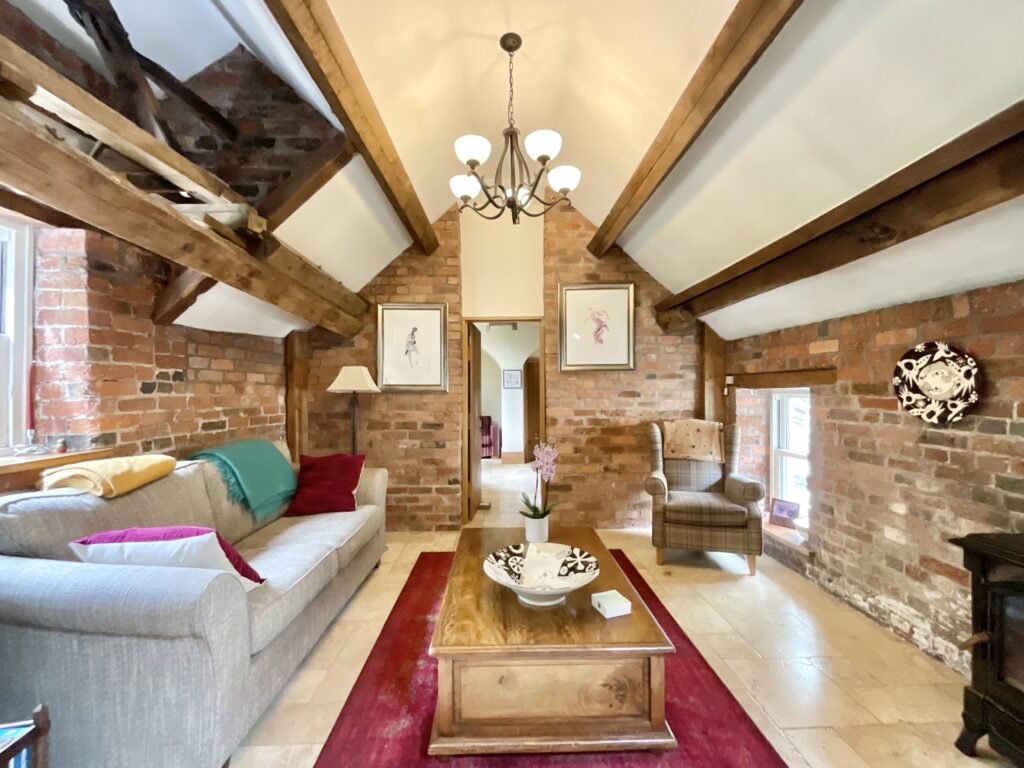 Nicholls Lane, Oulton, ST15