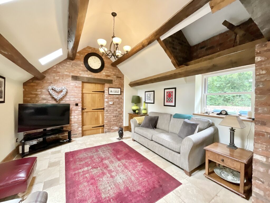 Nicholls Lane, Oulton, ST15