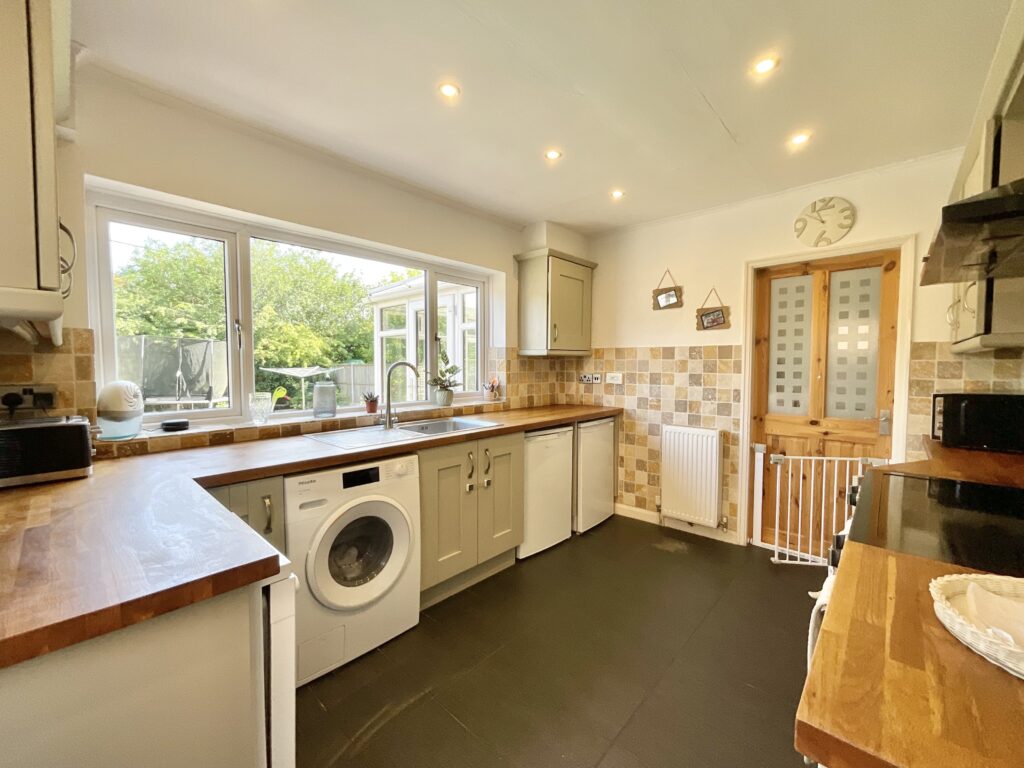 Manor Close, Weston, ST18