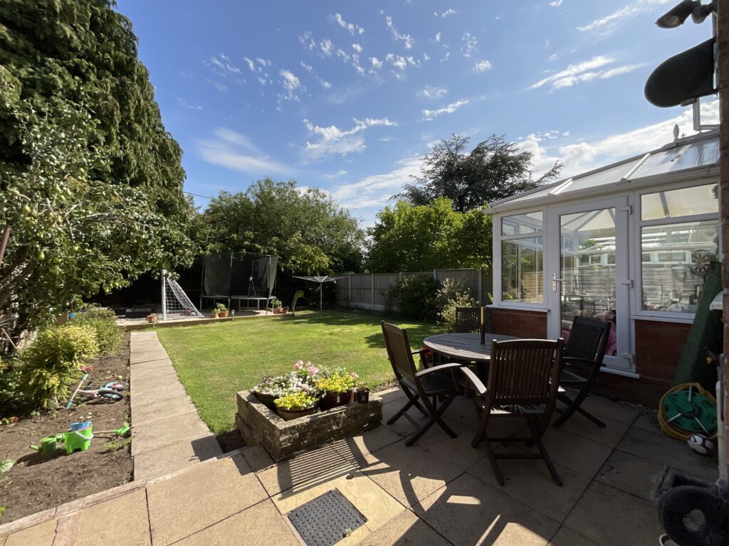 Manor Close, Weston, ST18