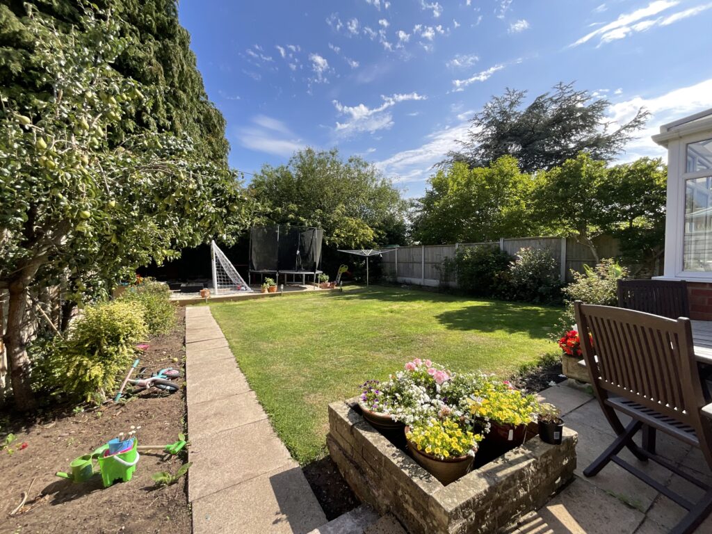 Manor Close, Weston, ST18