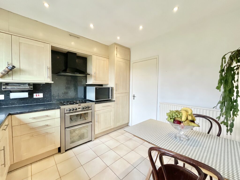Common Lane, Stone, ST15