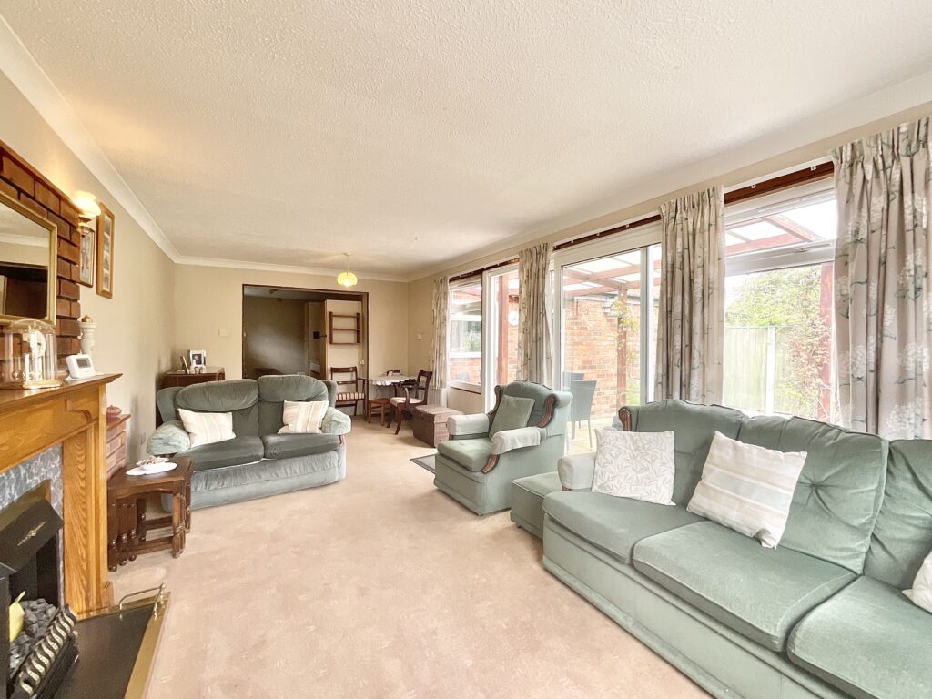 Woolston Drive, Hough, CW2