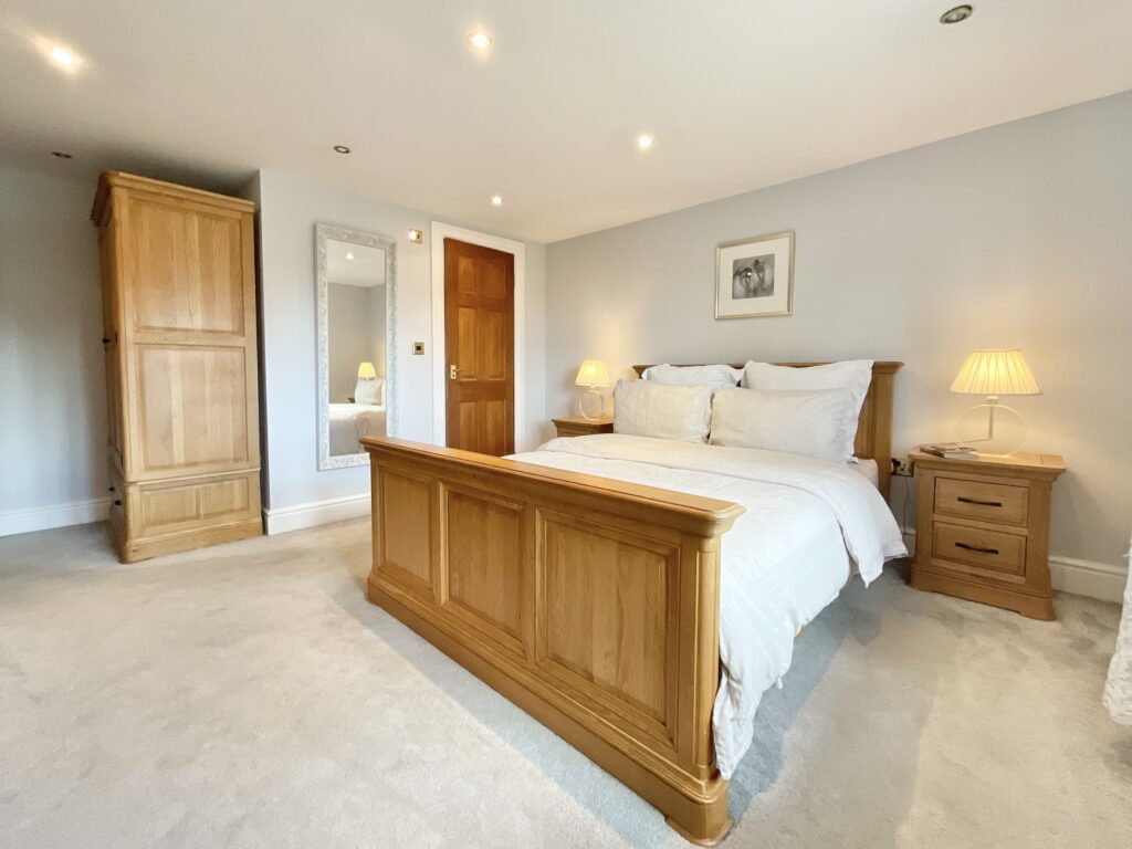 Hollyhurst Road, Wrenbury, CW5