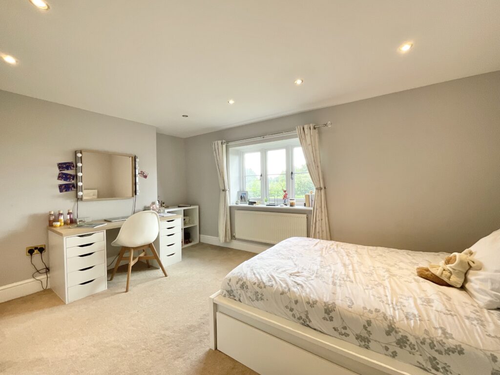 Hollyhurst Road, Wrenbury, CW5