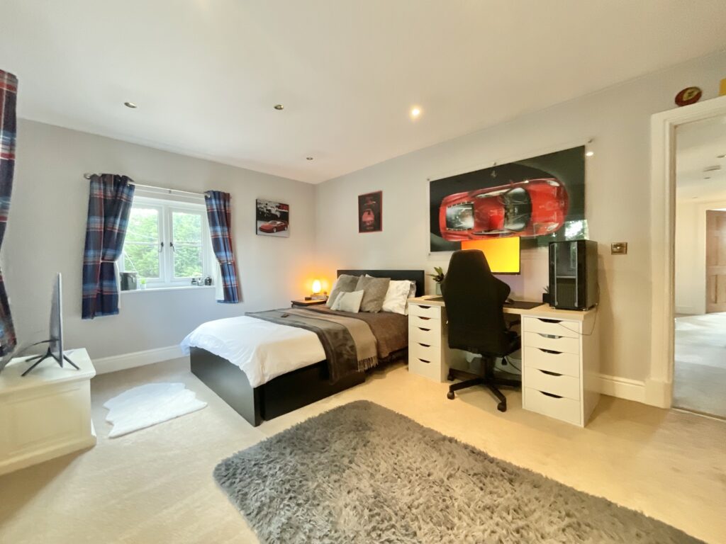 Hollyhurst Road, Wrenbury, CW5