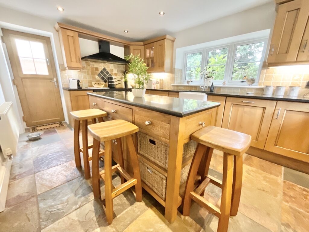 Hollyhurst Road, Wrenbury, CW5