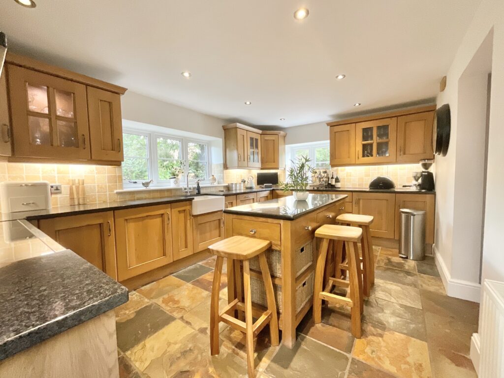 Hollyhurst Road, Wrenbury, CW5