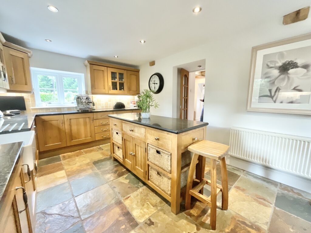 Hollyhurst Road, Wrenbury, CW5
