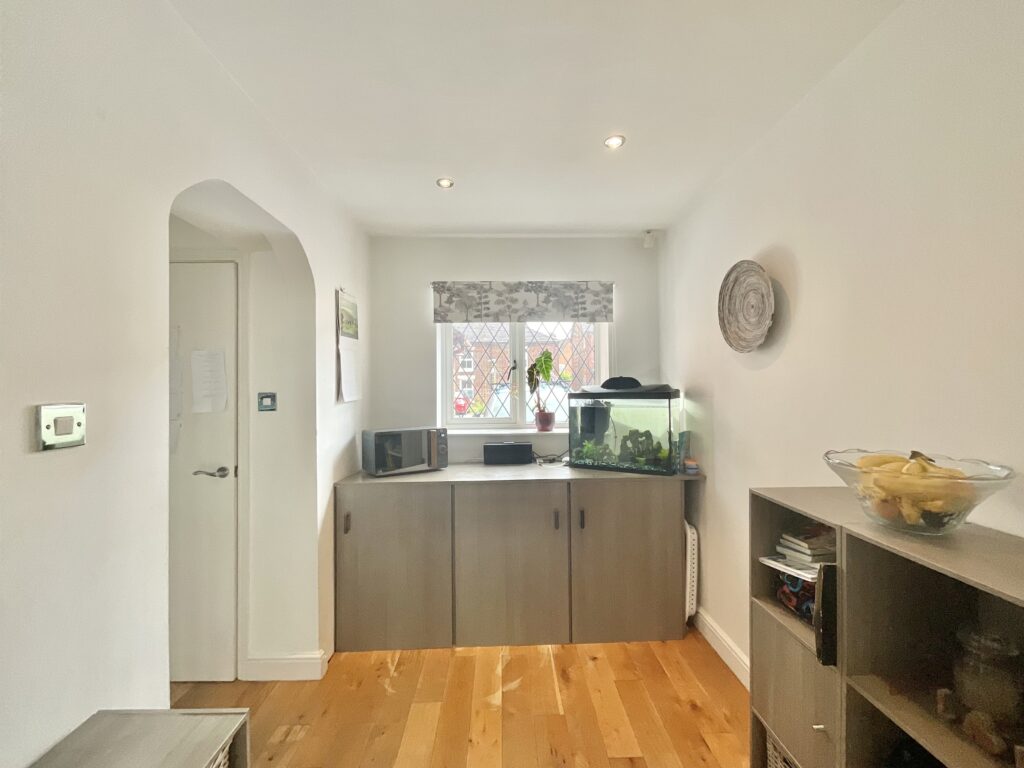 Sandbach Road, Rode Heath, ST7