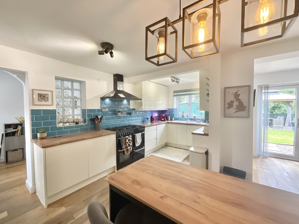 Sandbach Road, Rode Heath, ST7