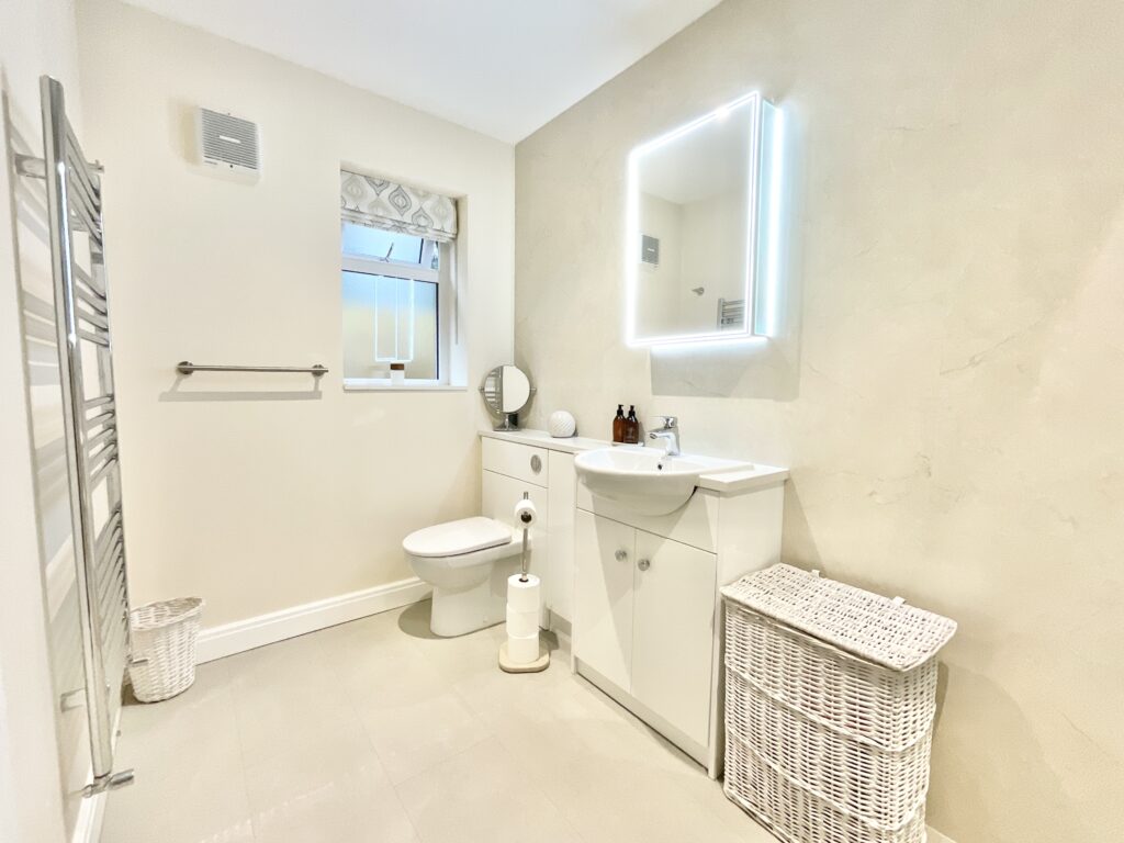 Burnt Oaks Place, Loggerheads, TF9
