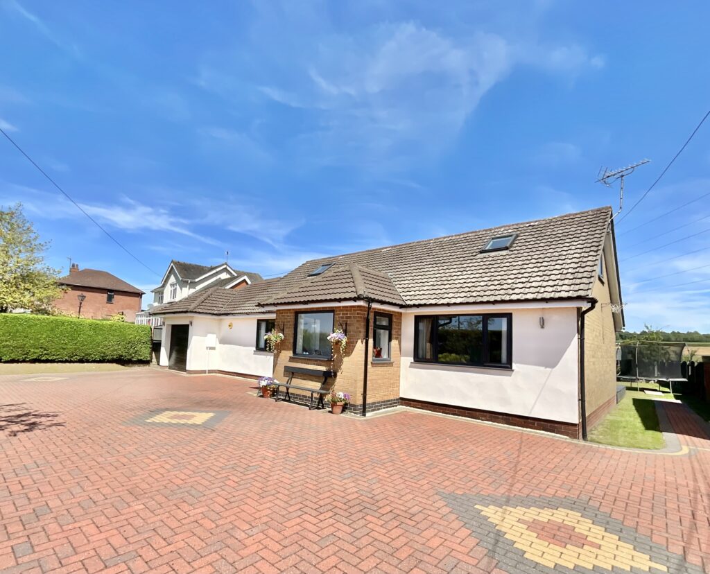 Draycott Old Road, Draycott, ST11