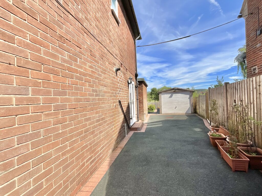 Robina Drive, Cheadle, ST10