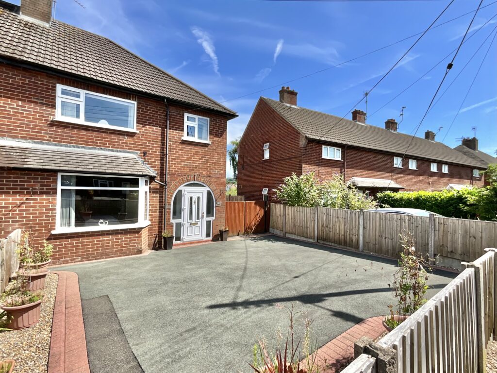 Robina Drive, Cheadle, ST10