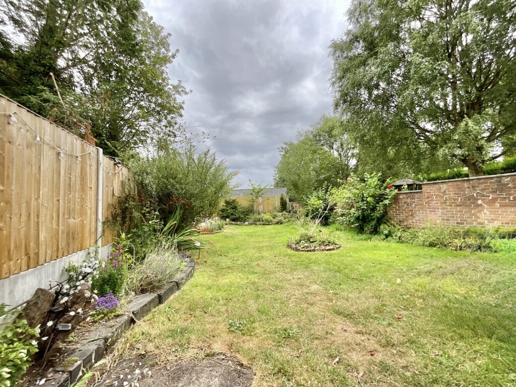 Leek Road, Cheadle, ST10