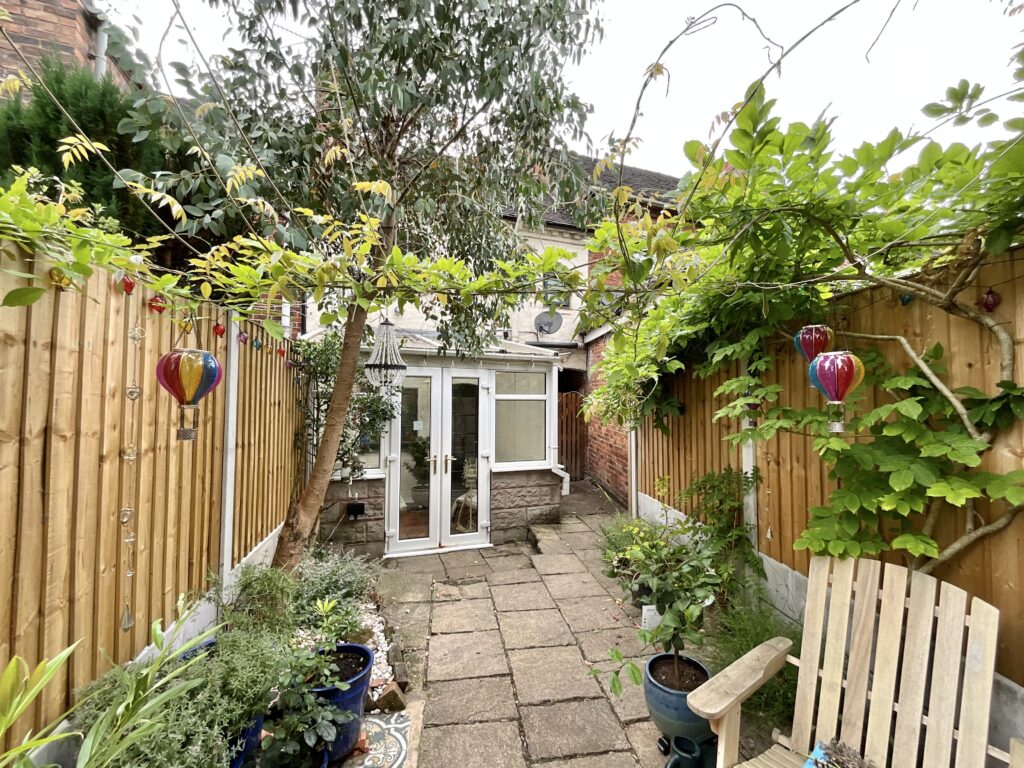 Leek Road, Cheadle, ST10