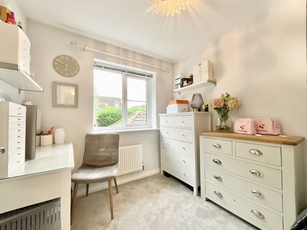 Burchell Avenue, Stone, ST15