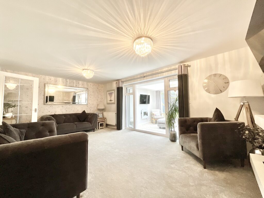 Burchell Avenue, Stone, ST15