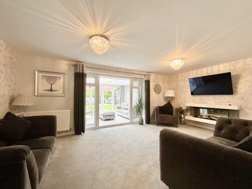 Burchell Avenue, Stone, ST15