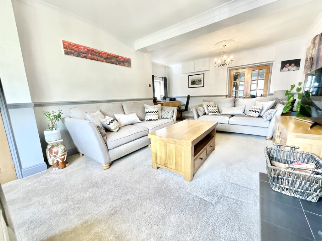 Gordon Avenue, Cheadle, ST10