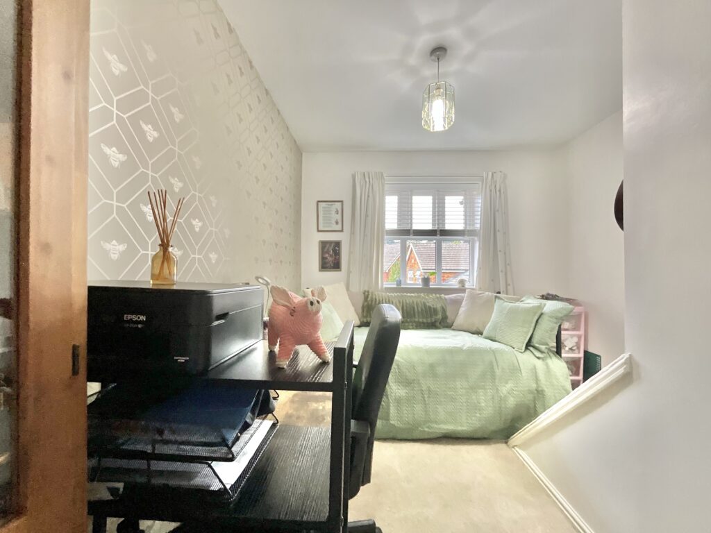 Redhill Drive, Tean, ST10