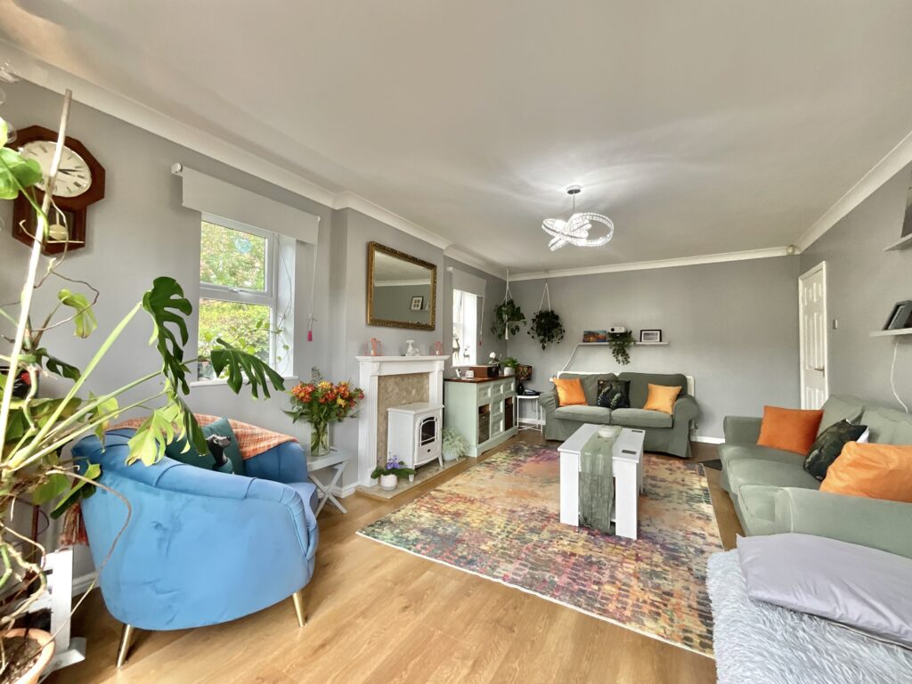 Redhill Drive, Tean, ST10