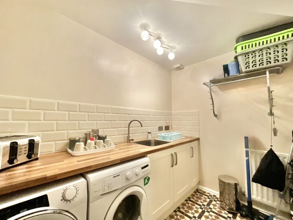 Redhill Drive, Tean, ST10