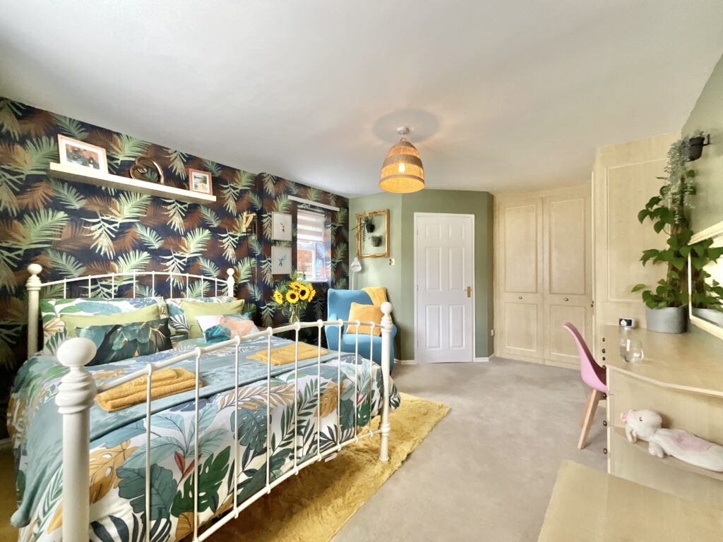 Redhill Drive, Tean, ST10
